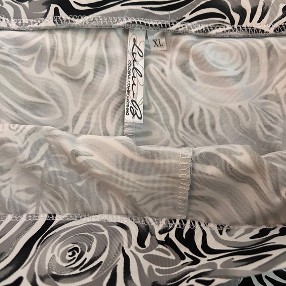 Lulu B size XL(16) pleated skort - Picture 3 of 4